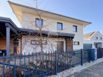 Leipzig - Baalsdorf |Einfamilienhaus straßenseitig - VERMIETET: Modernes Einfamilienhaus mit Garten zur Miete auf Zeit.