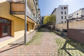 Leipzig - Reudnitz | Hofseite mit Balkonen - VERKAUFT: Ihre Süd-Loggia am Lene-Voigt-Park