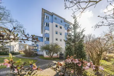 VERKAUFT: Bezugsfreie, frisch renovierte Wohnung in Kleinzschocher., 04229 Leipzig, Dachgeschosswohnung