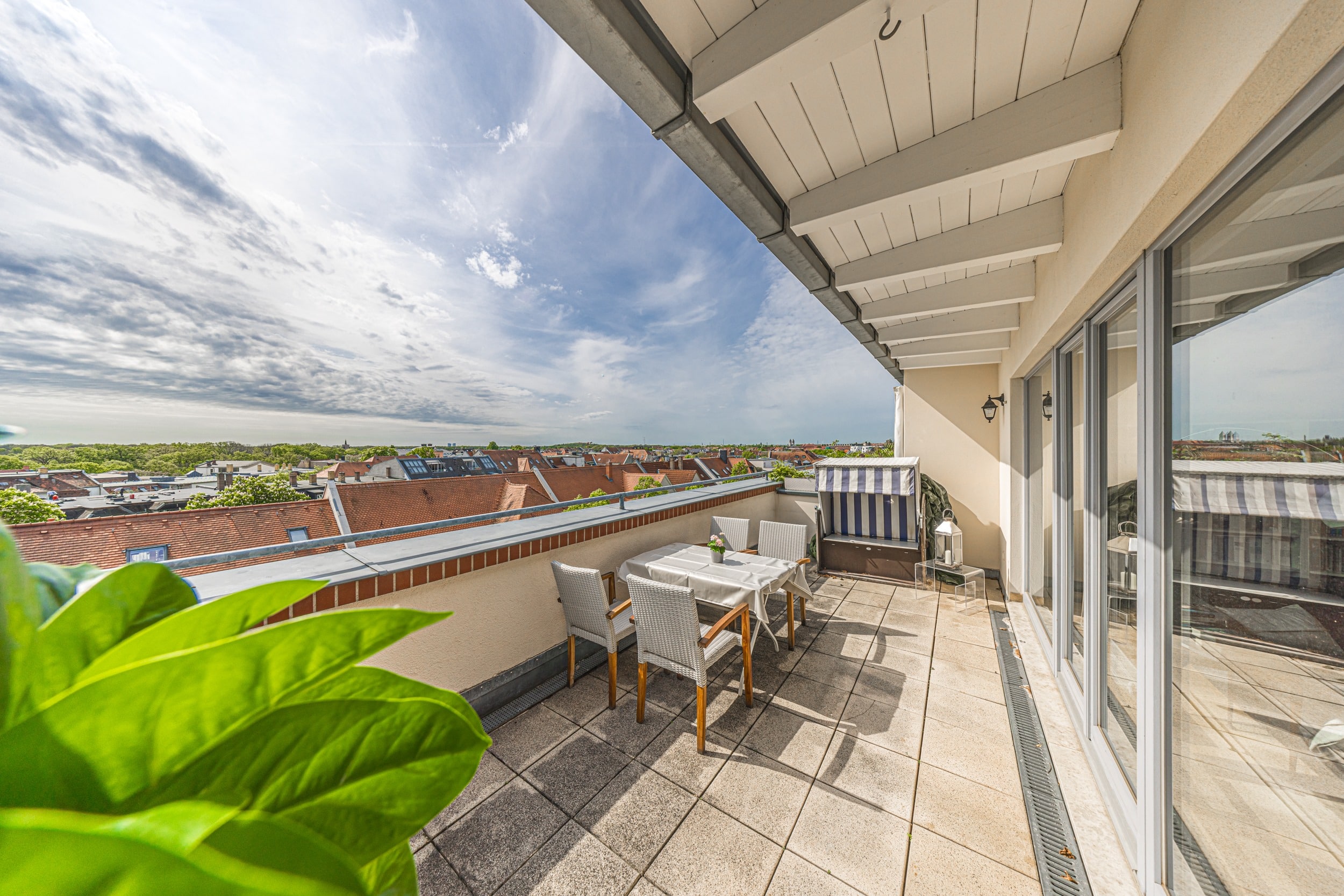 VERKAUFT: Bezugsfreies Penthouse mit privater Dachterrasse - Leipzig - Schleußig | Dachterrasse