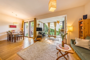 Leipzig - Südvorstadt | Wohn- und Essbereich mit Erker - VERKAUFT: Urban Hideaway – Architektur trifft Geborgenheit