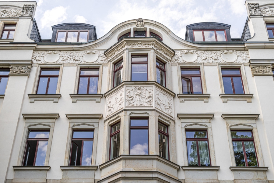 Leipzig - Plagwitz | Blick zum Dachgeschoss - VERKAUFT: Die Weiße Elster und den Park im Blick