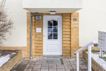 Eigentumswohnung | Hauseingang - NEU: Kompakt, gut geschnitten und nachhaltig vermietet