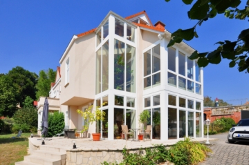 Freyburg/Unstrut | Blick zum Gebäude - NEU: Architektenhaus mit Potential