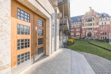 Eigentumswohnung | Hauseingang - Licht, Raum und Atmosphäre: Maisonette in denkmalgeschütztem Ensemble