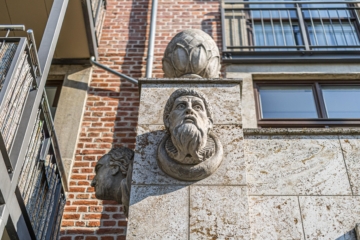 Eigentumswohnung | Fassade - Detail - Licht, Raum und Atmosphäre: Maisonette in denkmalgeschütztem Ensemble