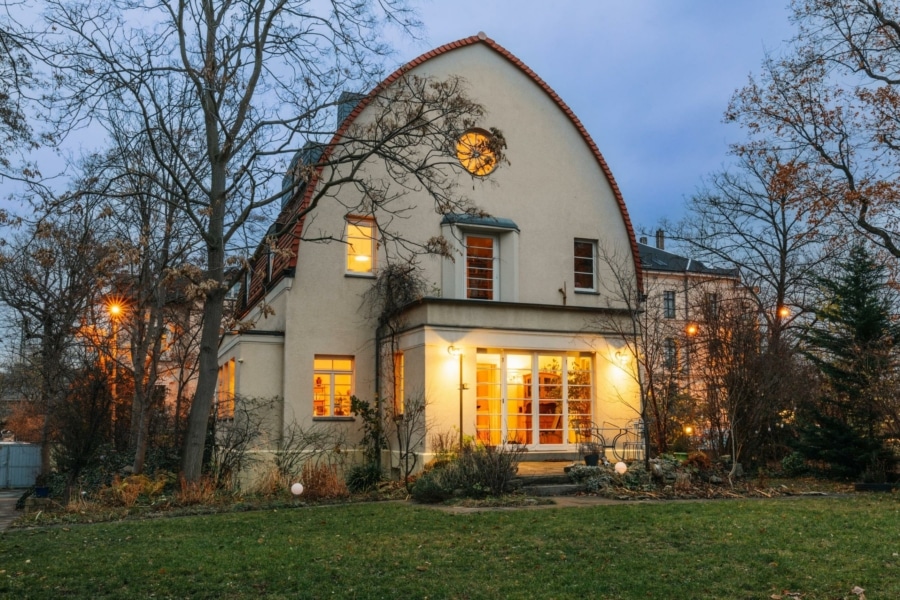 Freistehende und einzigartige Villa für Individualisten - Leipzig - Zentrum Nord | Villa/ Einfamilienhaus