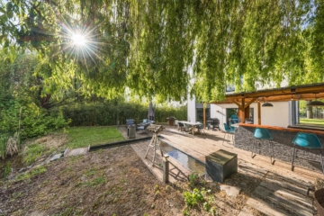 Naturnahes Juwel an einer idyllischen Wasserlandschaft - Leipzig - Gohlis | Blick zur Terrasse