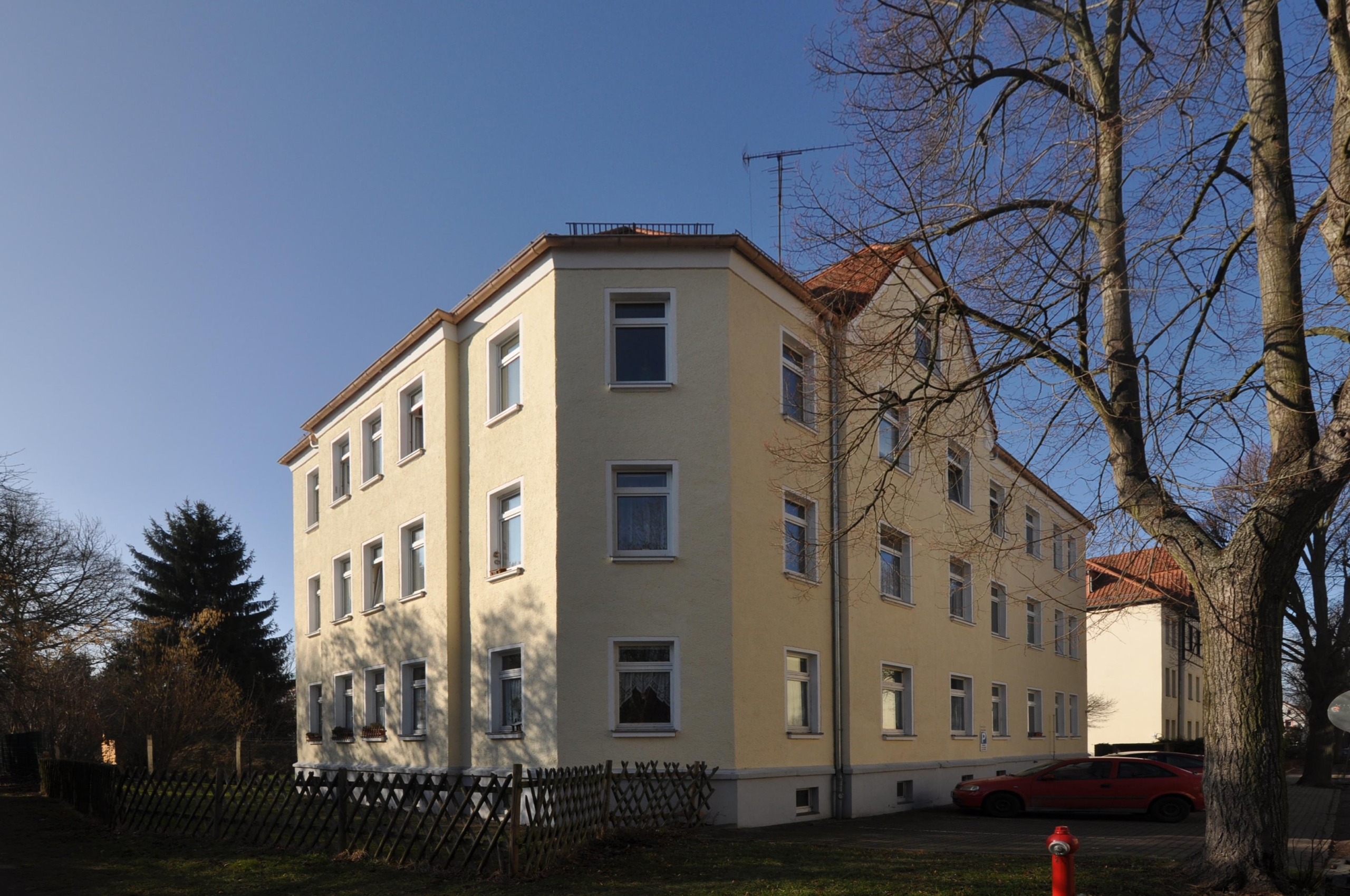 Teilsanierte Kapitalanlage mit Perspektive! - MFH_Leipzig_Engelsdorf_Außenansicht
