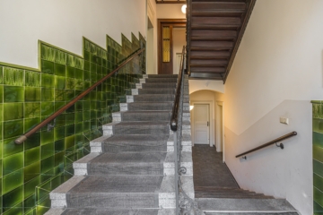 Eigentumswohnung | Eingangtreppenhaus - RESERVIERT: Ihr Apartment mit Balkon im Bachviertel