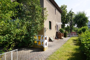 Leipzig - Marienbrunn | Blick zum Eingang - VERKAUFT: Schlummerndes Traumhaus – Denkmalabschreibung und Potenzial für Ausbau