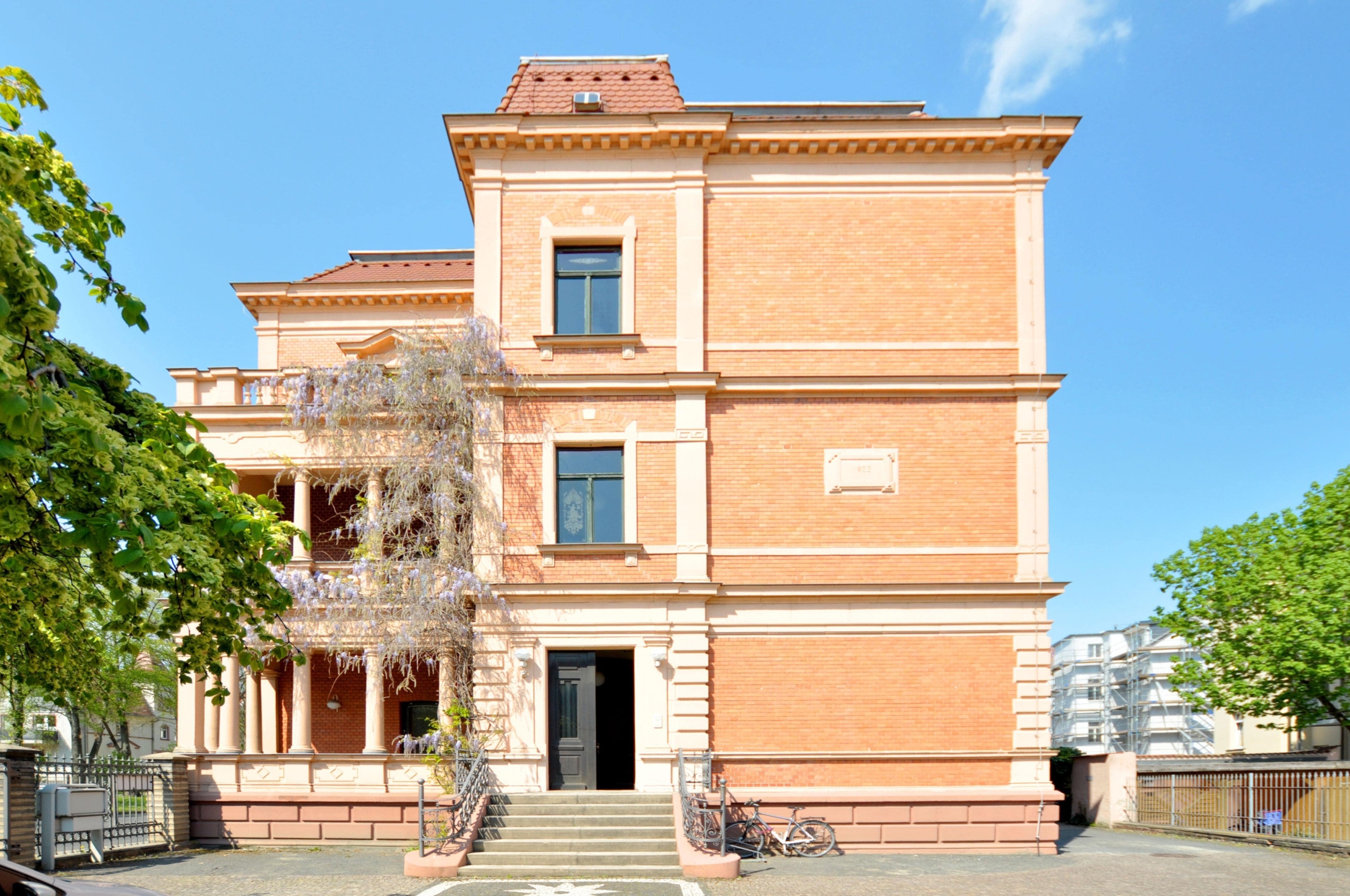 NEU: Büroeinheit in Grimmaer Bestlage!