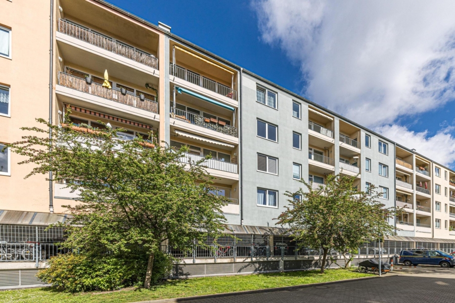 Leipzig - Plagwitz | Blick zum Gebäude - VERKAUFT: Ein Platz für Sonnenanbeter in Plagwitz
