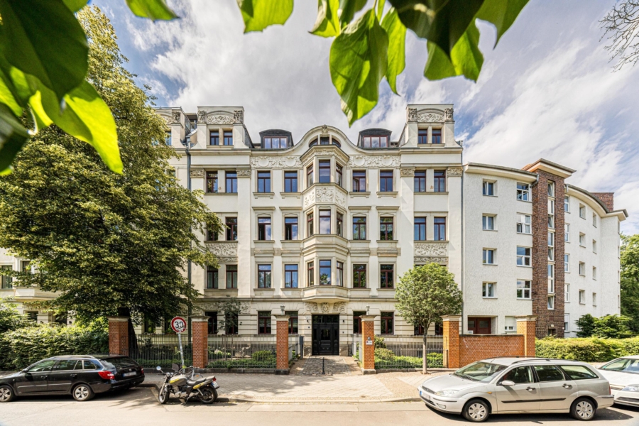 Leipzig - Plagwitz | Blick zum Gebäude - VERKAUFT: Ihr privates Refugium unter funkelnden Sternen