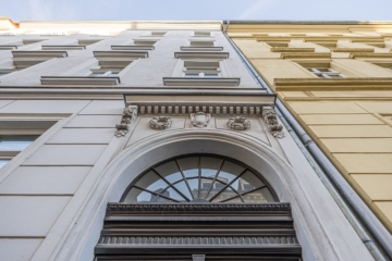 Eigentumswohnung | Fassade - Eingang - NEU: Zu Fuß in die Innenstadt