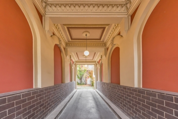 Leipzig - Zentrum Süd | Durchfahrt - VERKAUFT: Zeitlose Eleganz im Denkmal – außergewöhnliches Wohnerlebnis im Zentrum-Süd