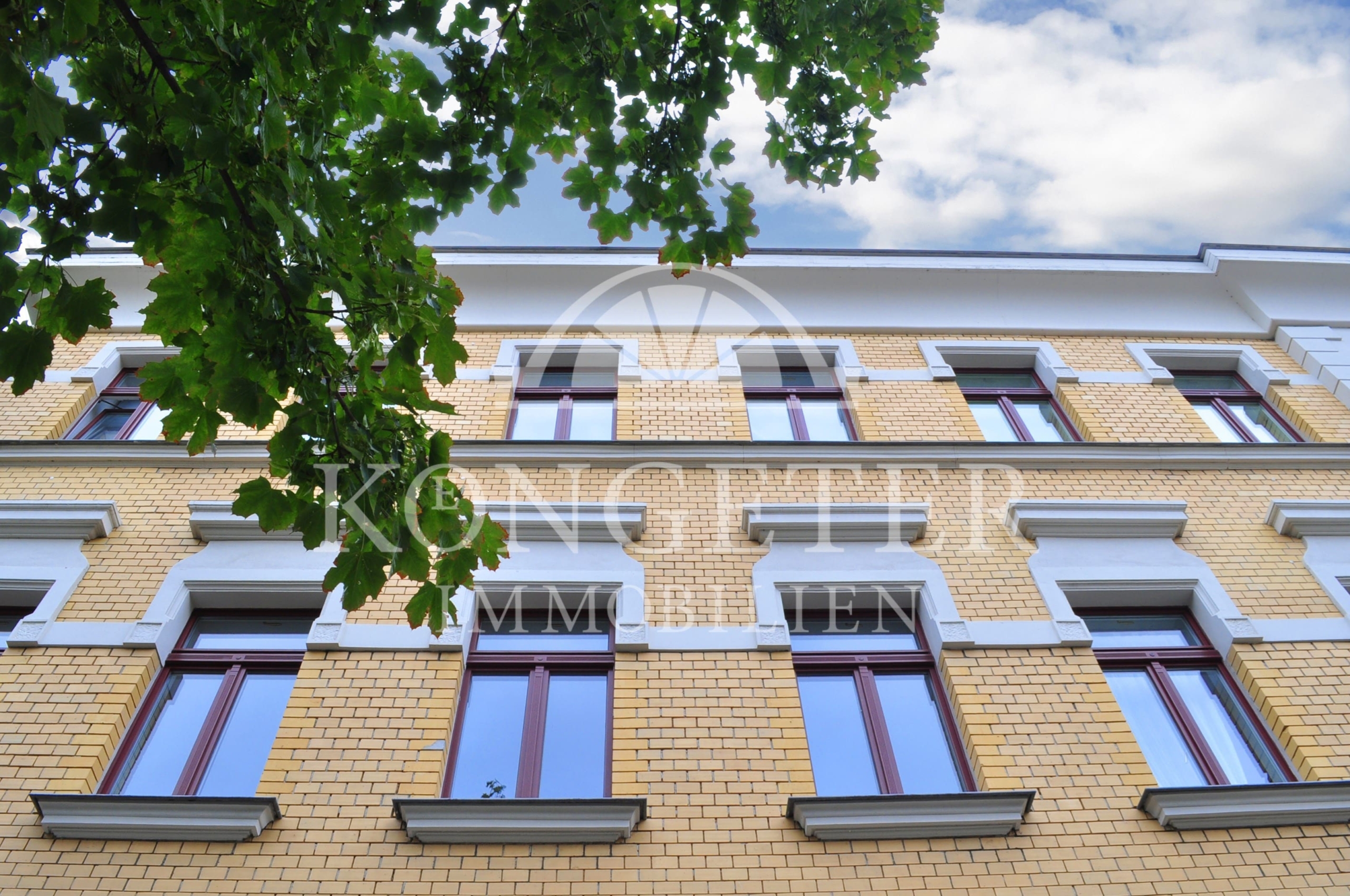 Einen Schritt voraus - Leipzig - Connewitz | Fassade