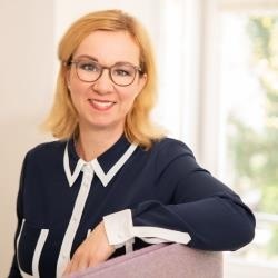 Frau Peggy Scholz