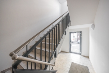 Leipzig - Altlindenau | Treppenhaus - Eingangsbereich - VERKAUFT: Ankommen. Aufatmen. Zuhause sein.