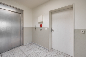 Dachgeschosswohnung | Zugang zur Wohnung - BEZUGSFREI: Dachterrassen-Feeling im Leipziger Zentrum-Süd