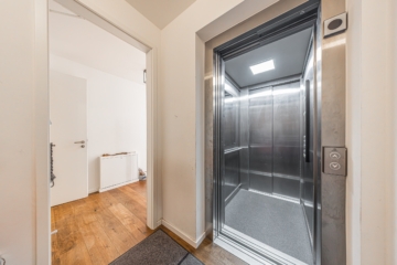 Leipzig - Altlindenau | Lift (hält direkt in der Wohnung) - BALD BEZUGSFREI: Ankommen. Aufatmen. Zuhause sein.