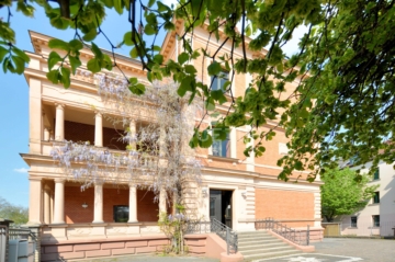 Grimma b. Leipzig |Fassade - NEU: Büroeinheit in Grimmaer Villa!