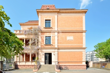 Grimma b. Leipzig |Fassade - NEU: Büroeinheit in Grimmaer Villa!