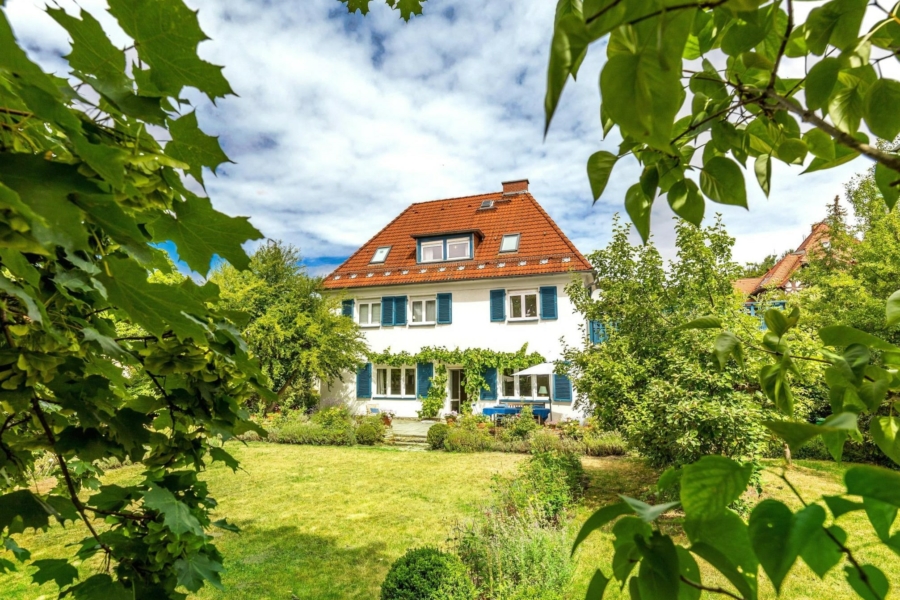 Stilvolle Villa mit faszinierendem Charme - Markkleeberg | Blick zur Villa