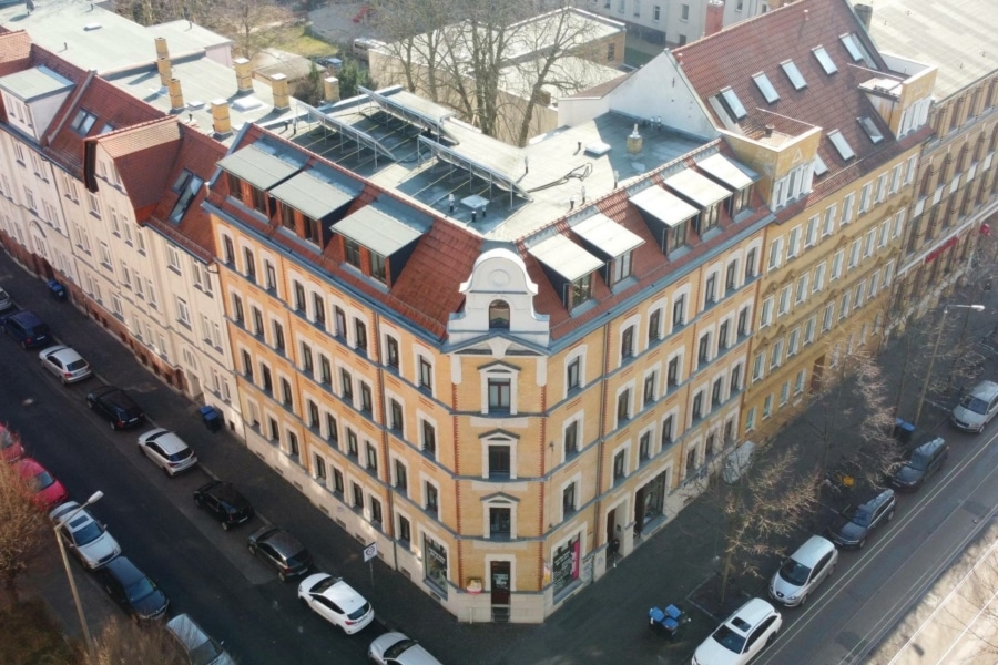 Imposantes Eckgebäude im Eutritzscher Zentrum - Leipzig - Eutritzsch | Mehrfamilienhaus